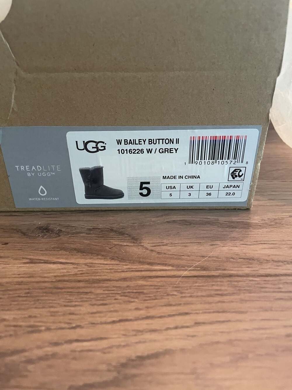 NIB-Never worn UGG Bailey Button II Boots Size 5 Grey